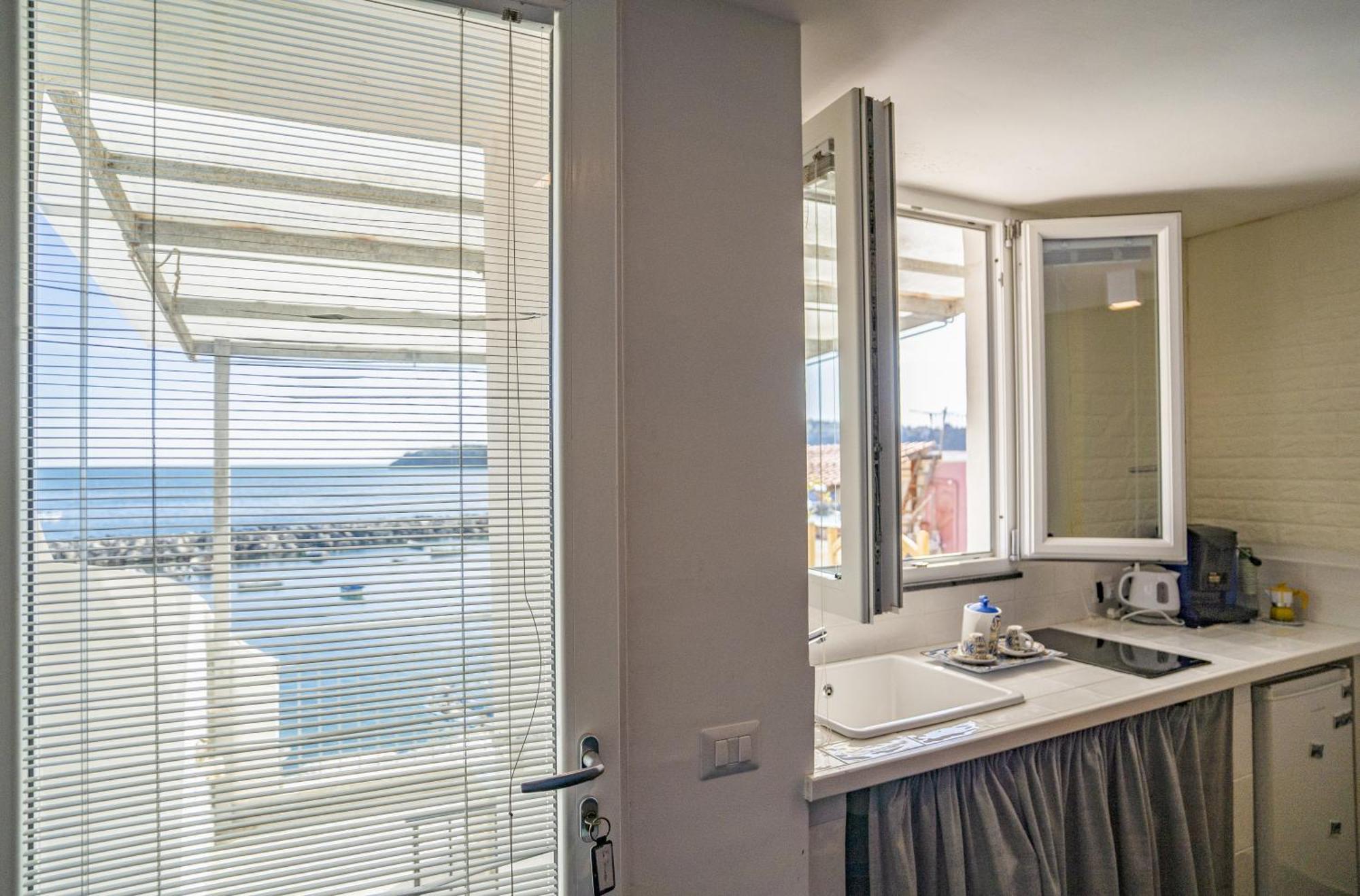 La Terrazza Di Maria Apartment โปรชิดา ภายนอก รูปภาพ